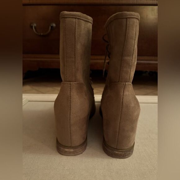 BEAU + ASHE Taupe Faux Suede Size 9.5 Rock Wedge Boots Booties Lace Up NWOT - Picture 5 of 13